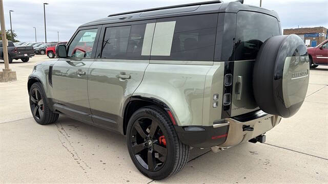 2025 Land Rover Defender 110 P400 X