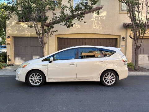 2012 Toyota Prius v Five