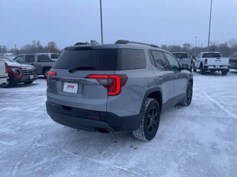 2023 GMC Acadia AT4