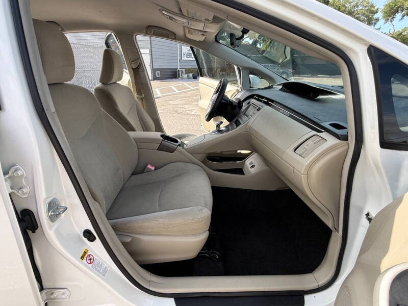 2012 Toyota Prius Two