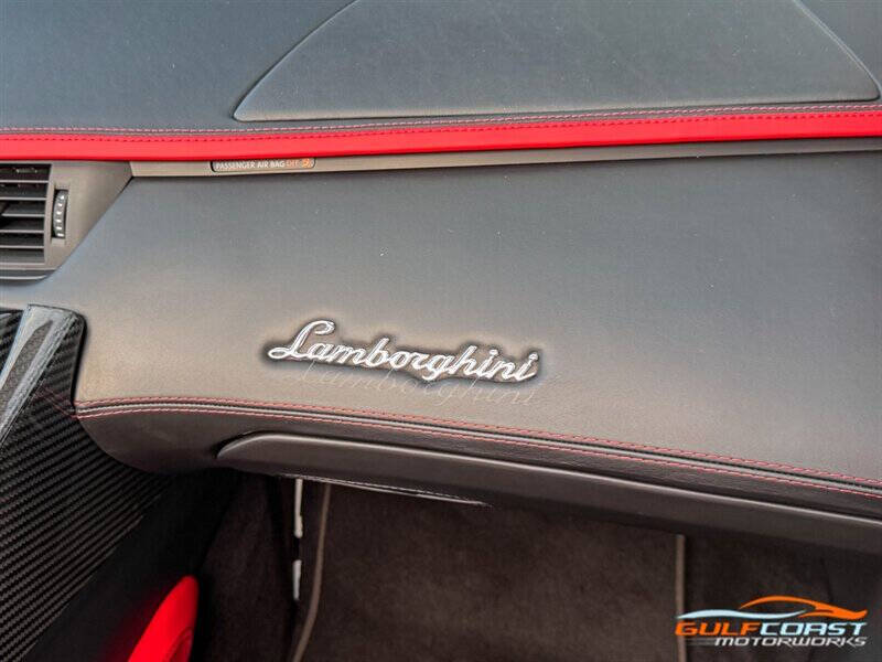 2016 Lamborghini Aventador LP 700-4