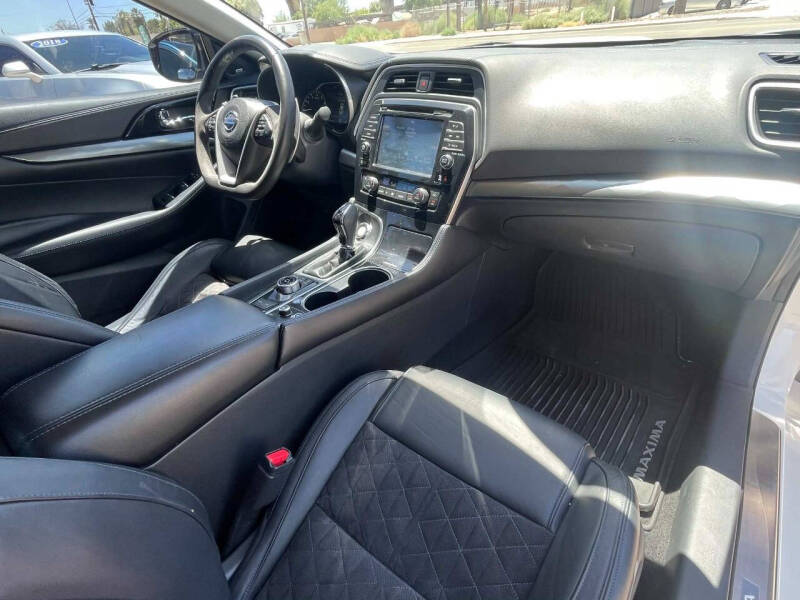 2017 Nissan Maxima 3.5 SR