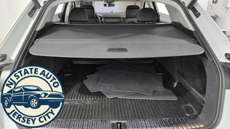 2024 Audi Q8 e-tron quattro Premium Plus