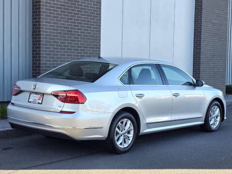 2016 Volkswagen Passat 1.8T S