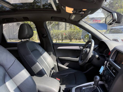 2011 Audi Q5 3.2 quattro Premium Plus