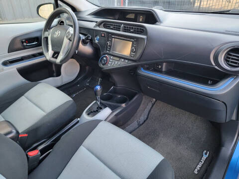2013 Toyota Prius c Two