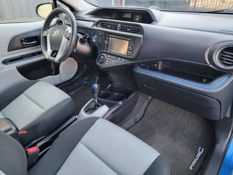 2013 Toyota Prius c Two