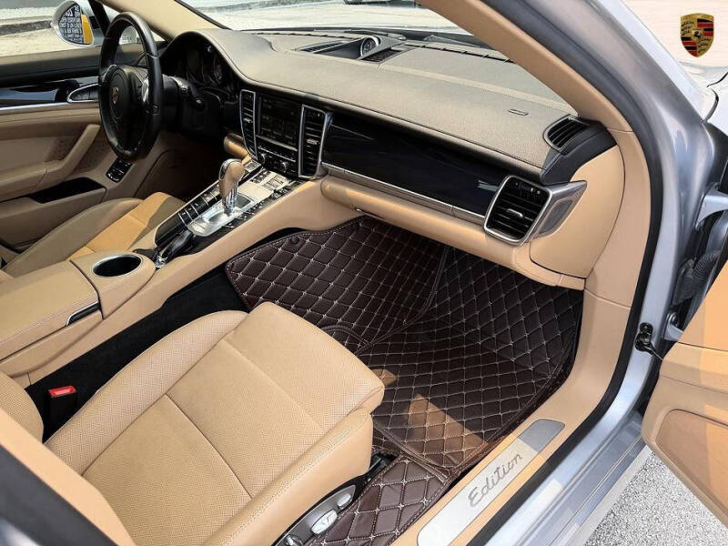 2016 Porsche Panamera