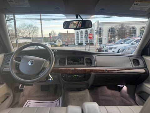 2010 Mercury Grand Marquis LS
