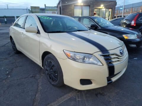 2011 Toyota Camry for sale at The Bengal Auto Sales LLC in Hamtramck MI