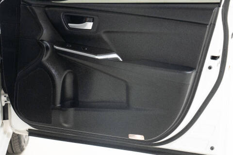 2017 Toyota Camry SE