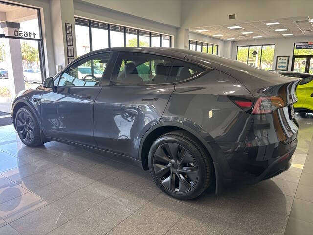 2024 Tesla Model Y 3