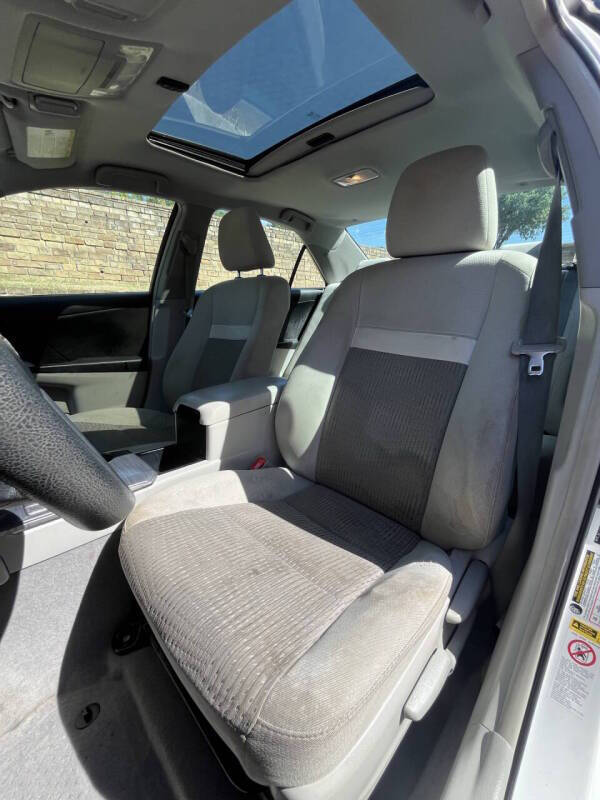 2012 Toyota Camry Hybrid LE