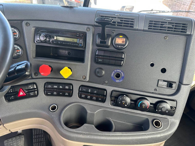 2017 Freightliner Cascadia