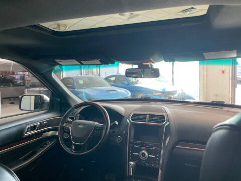 2017 Ford Explorer Platinum