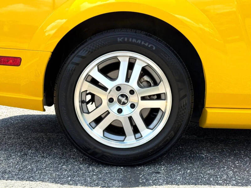 2006 Ford Mustang GT Deluxe