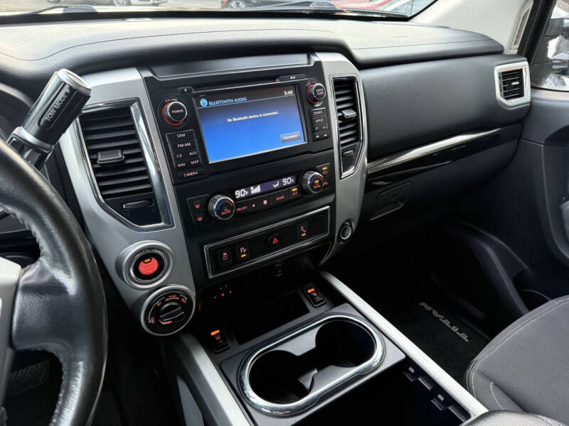 2017 Nissan Titan XD SV