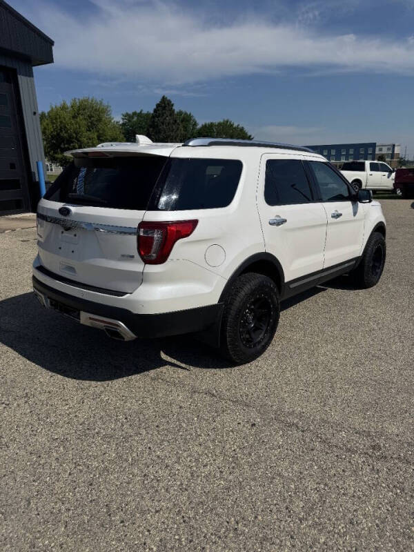 2017 Ford Explorer Platinum