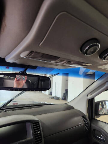 2008 Nissan Pathfinder LE