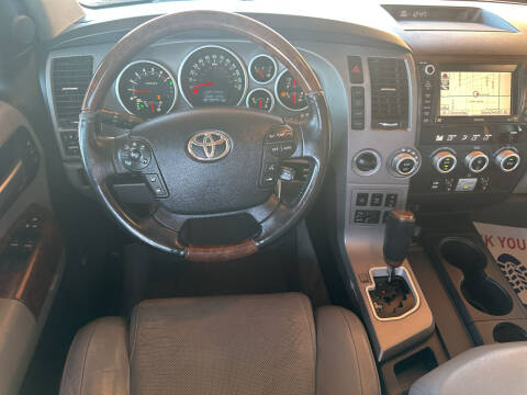 2010 Toyota Sequoia Platinum