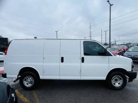 2023 Chevrolet Express 2500
