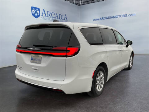2023 Chrysler Pacifica Touring L