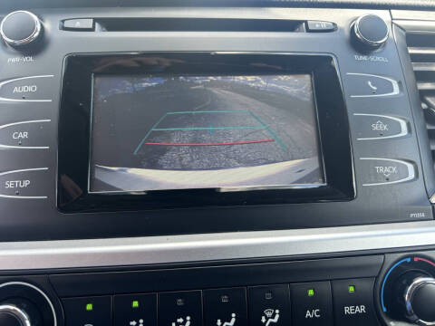 2017 Toyota Highlander LE