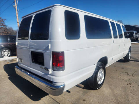 2011 Ford E-Series E-350 SD XLT