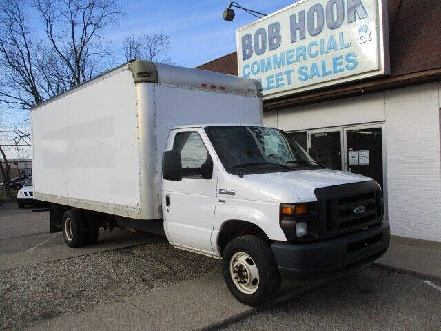 2013 Ford E-Series Chassis E-350 SD