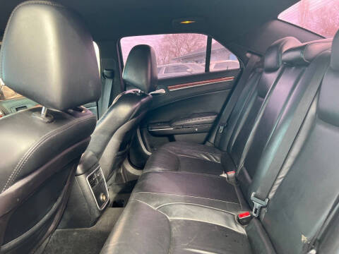 2012 Chrysler 300 Limited