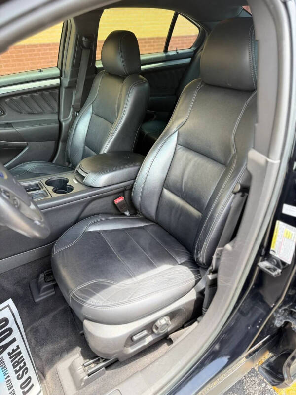 2018 Ford Taurus SEL
