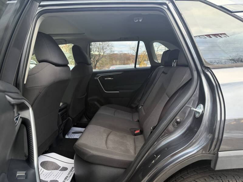 2020 Toyota RAV4 Hybrid XLE