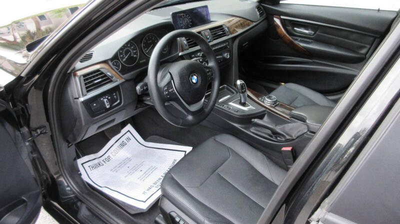 2014 BMW 3 Series 328i photo 11