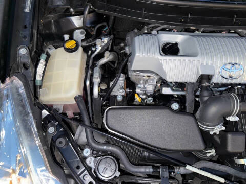 2012 Toyota Prius v Two