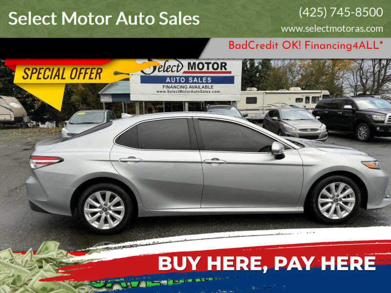 2020 Toyota Camry LE's photo