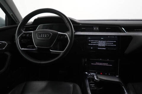 2023 Audi e-tron quattro Premium Plus