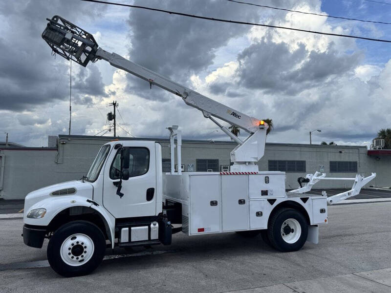 2019 Freightliner M2 106