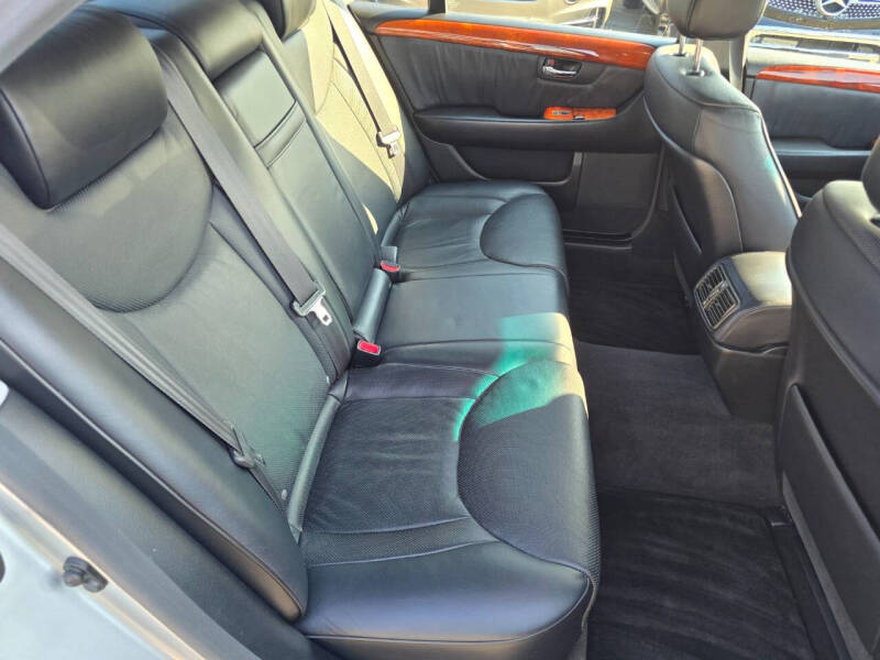 2005 Lexus LS 430