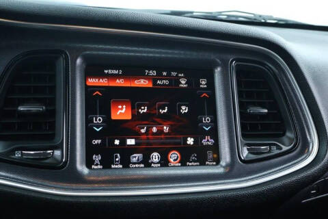 2016 Dodge Challenger 392 HEMI Scat Pack Shaker