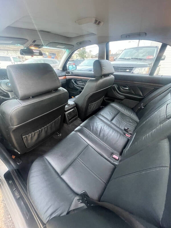 2003 BMW 5 Series 530i