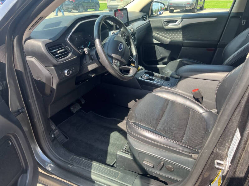 2020 Ford Escape SEL