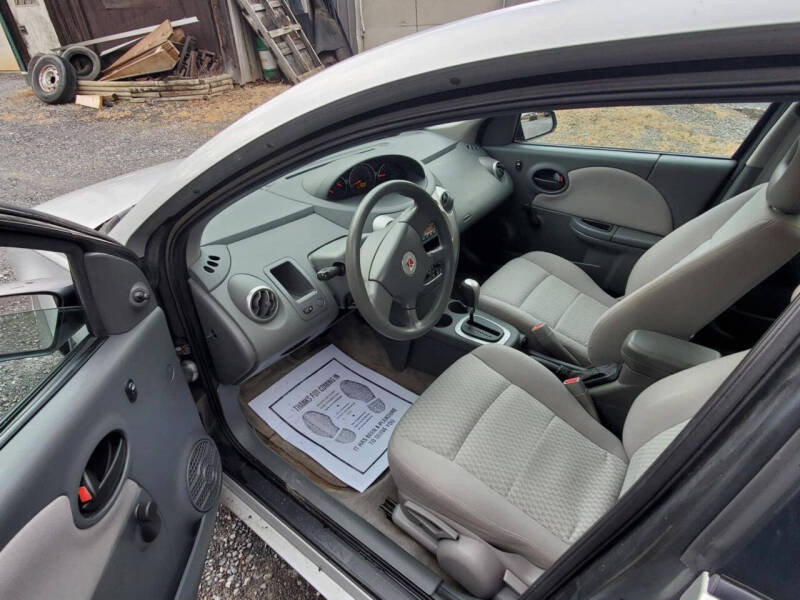 2005 Saturn ION 2 photo 6