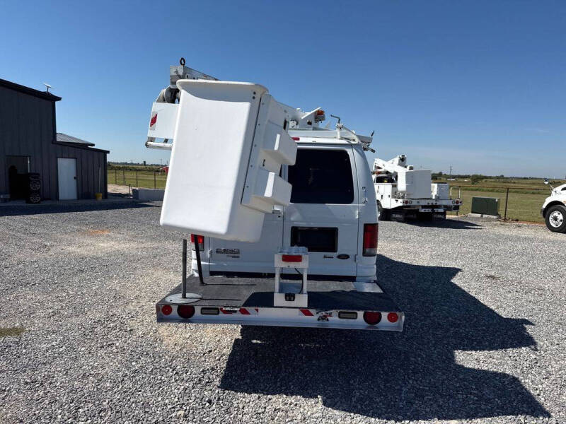 2011 Ford E-Series E-350 SD