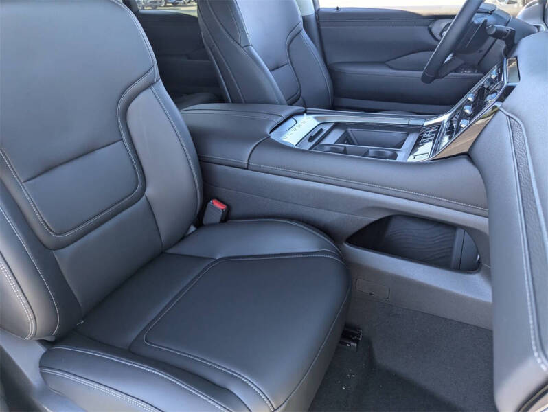 2025 Nissan Armada SV