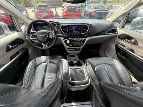2018 Chrysler Pacifica Touring L Plus