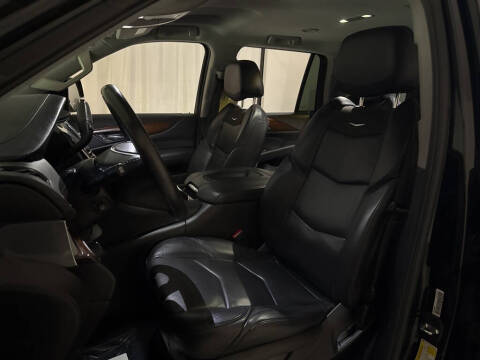 2019 Cadillac Escalade Standard