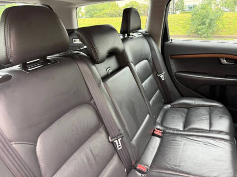 2011 Volvo XC70 3.2