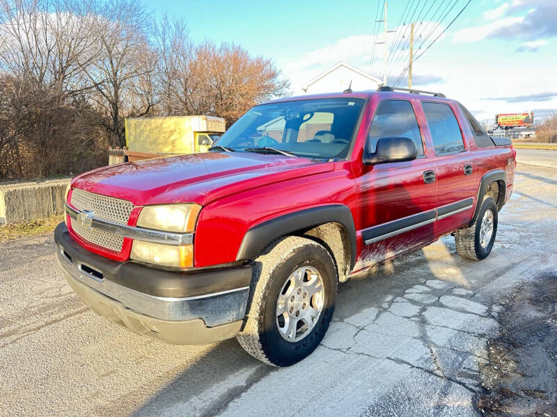 2004 Chevrolet Avalanche for sale at Purcell Auto Sales LLC in Camby IN