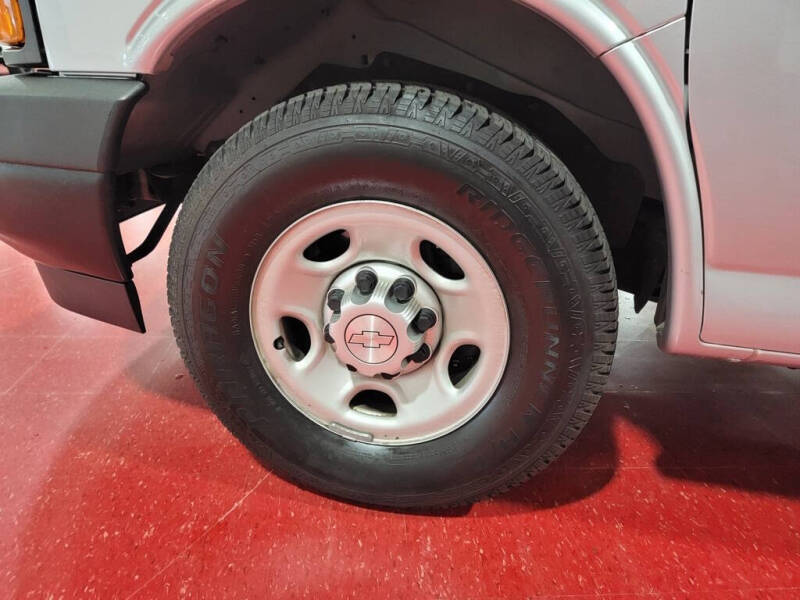 2017 Chevrolet Express LS 2500