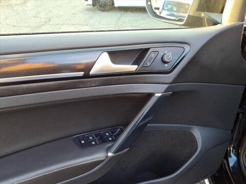 2019 Volkswagen Golf R 4Motion